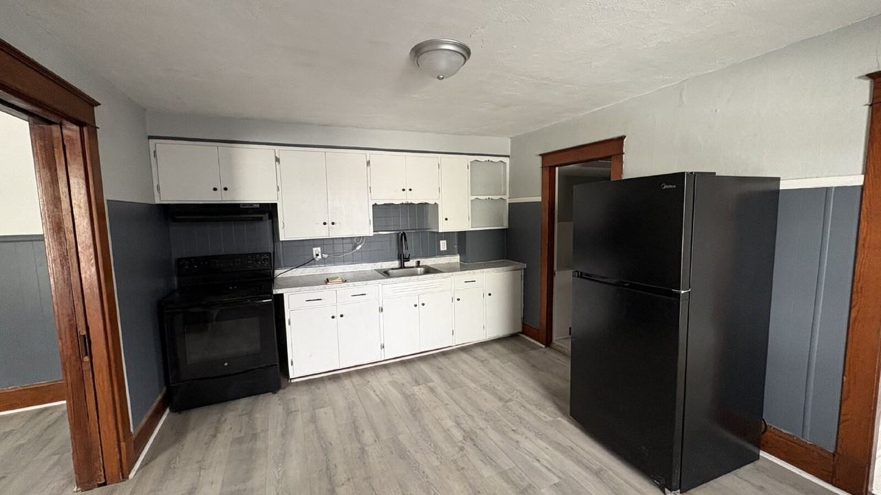 42 Spruce St #5 - Photo 7 of 13