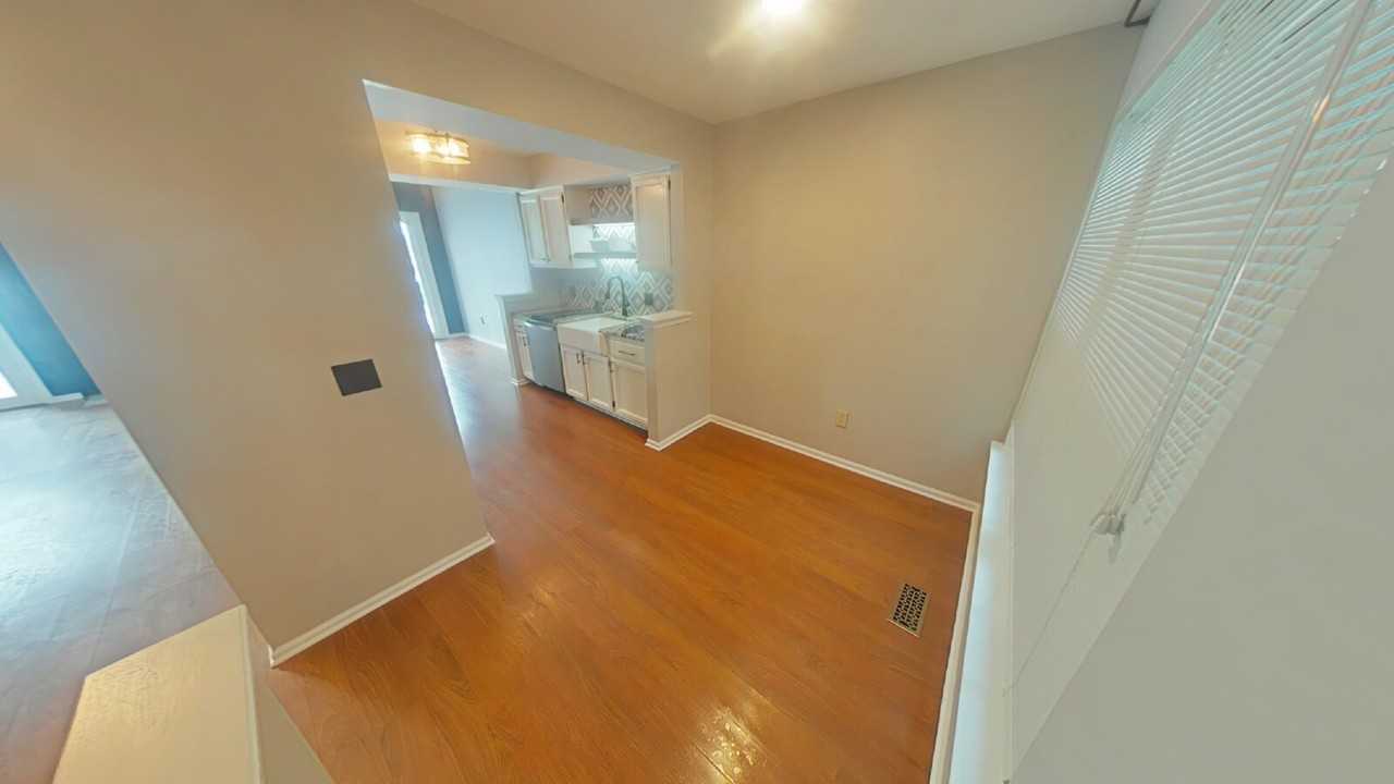 43835 Coachmaker Dr - Photo 3 of 14