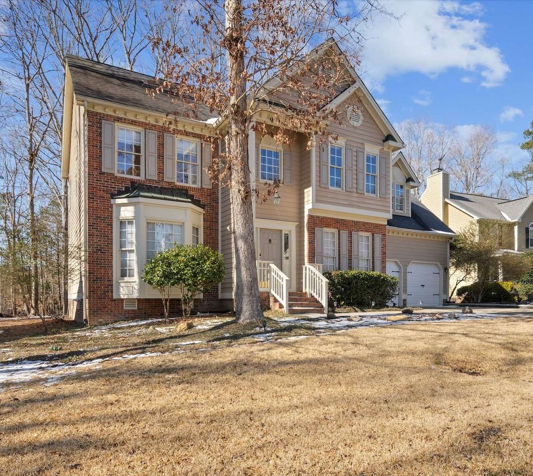 310 Loblolly Dr - Photo 2 of 37