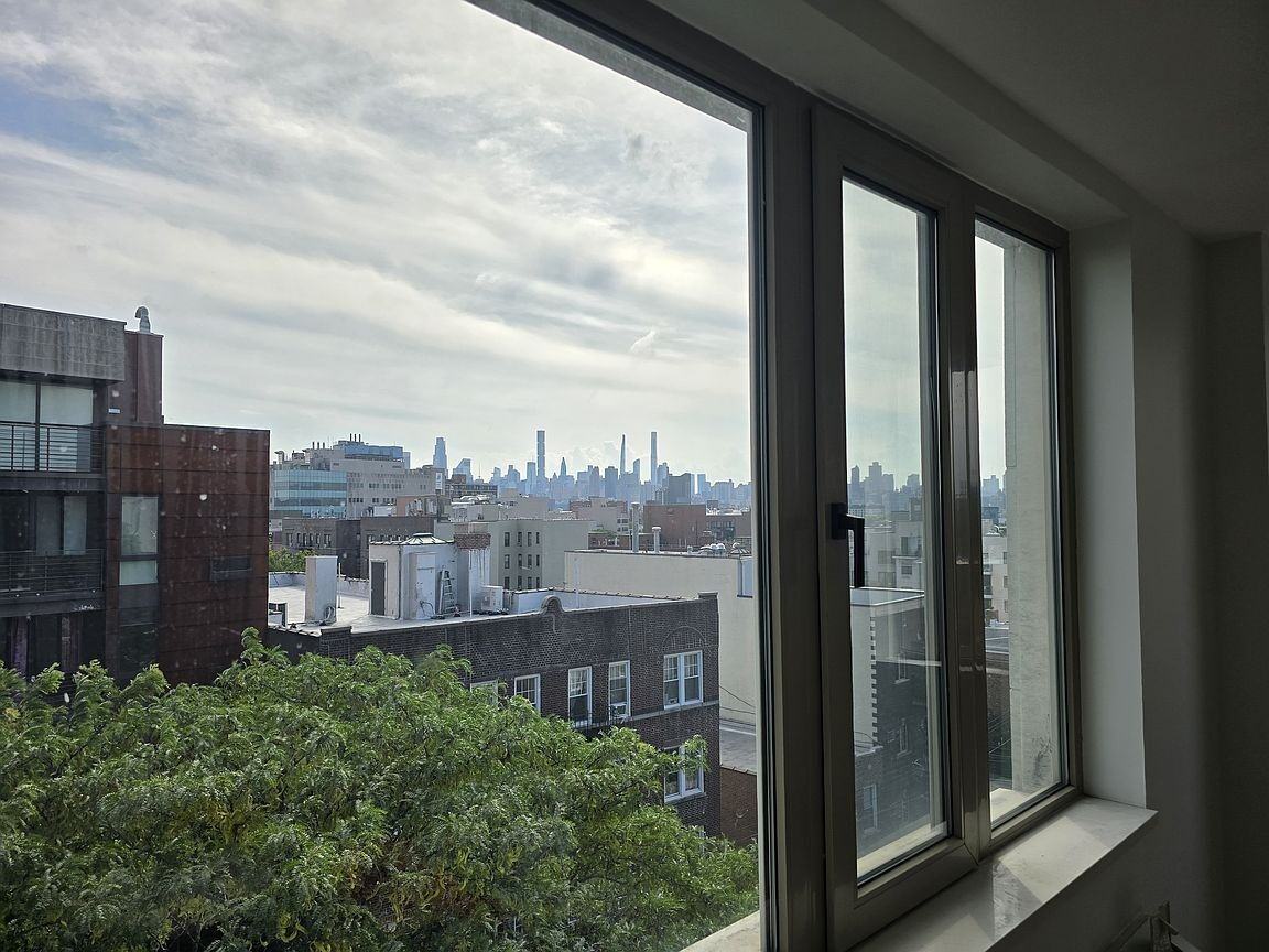 2919 Newtown Ave - Photo 7 of 9