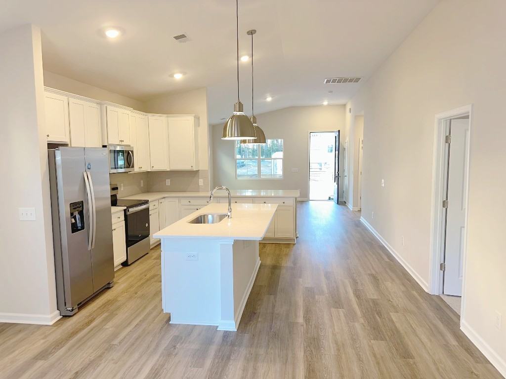 192 Standing Oaks Dr #NA - Photo 6 of 23