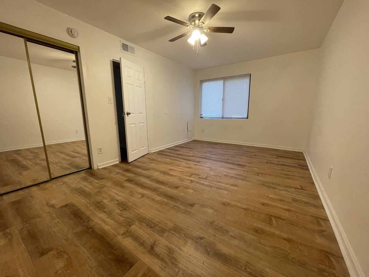 1031 Michigan Ave Ne #203 - Photo 4 of 6