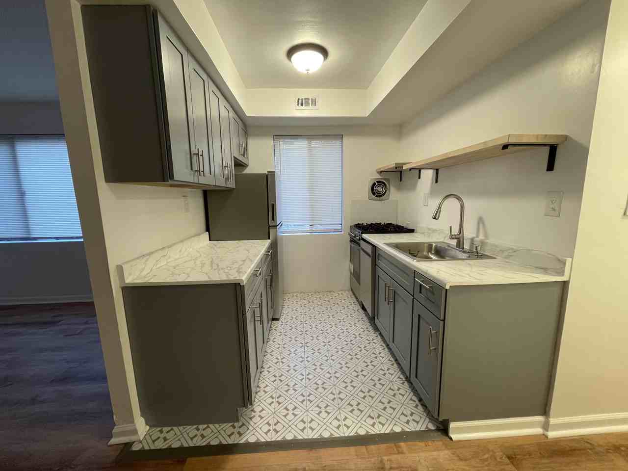 1031 Michigan Ave Ne #203 - Photo 5 of 6