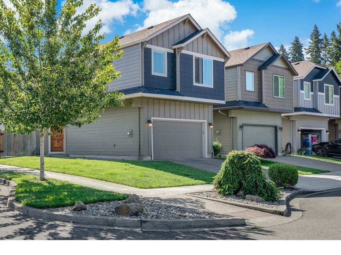 2513 Ne 131st Ct #NA - Photo 2 of 23