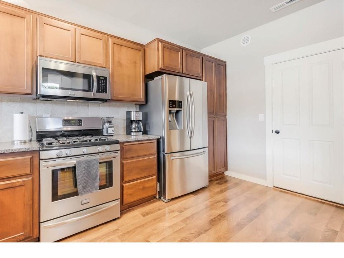 2513 Ne 131st Ct #NA - Photo 3 of 23