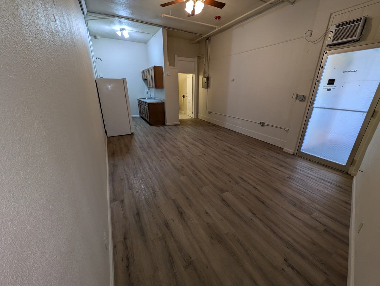 365 N Lincoln Ave #102 - Photo 4 of 4