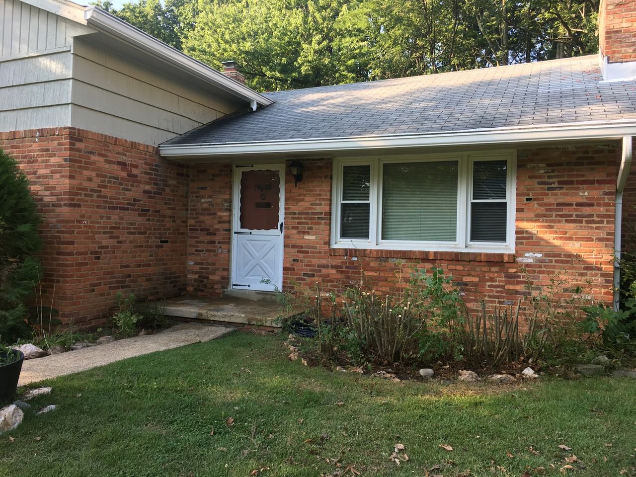 1115 Westbriar Ct Ne #NA - Photo 2 of 21