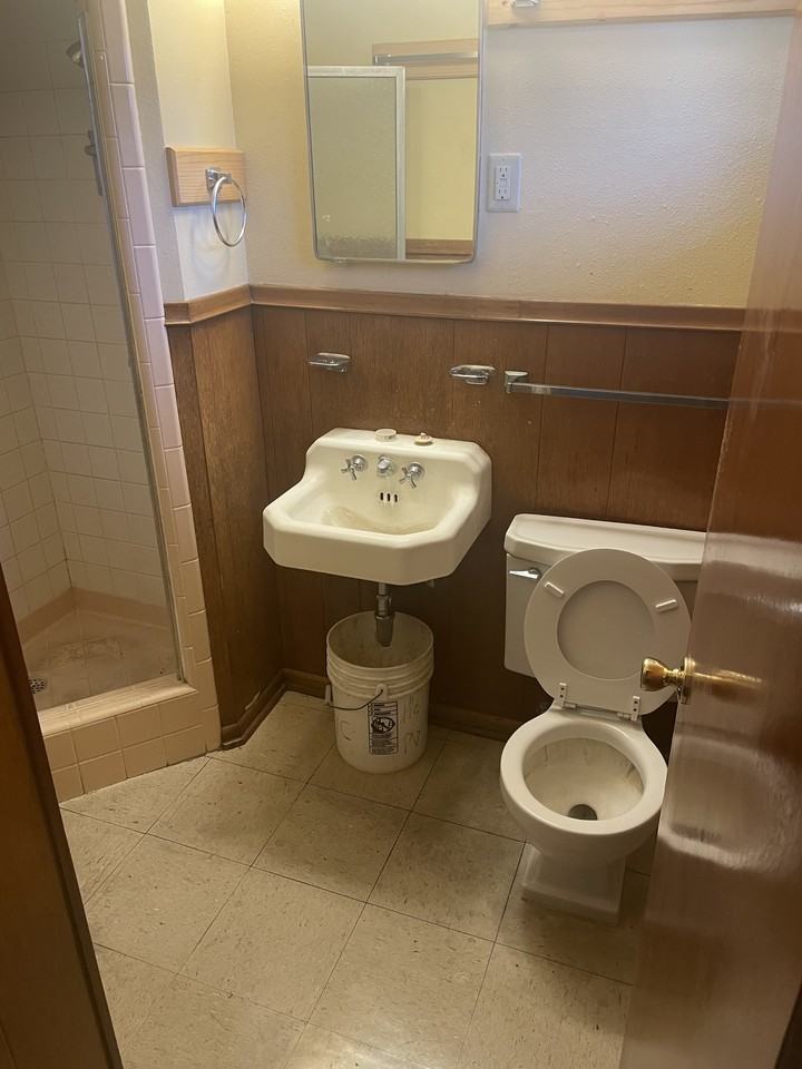 351 Haverford Dr #NA - Photo 5 of 9