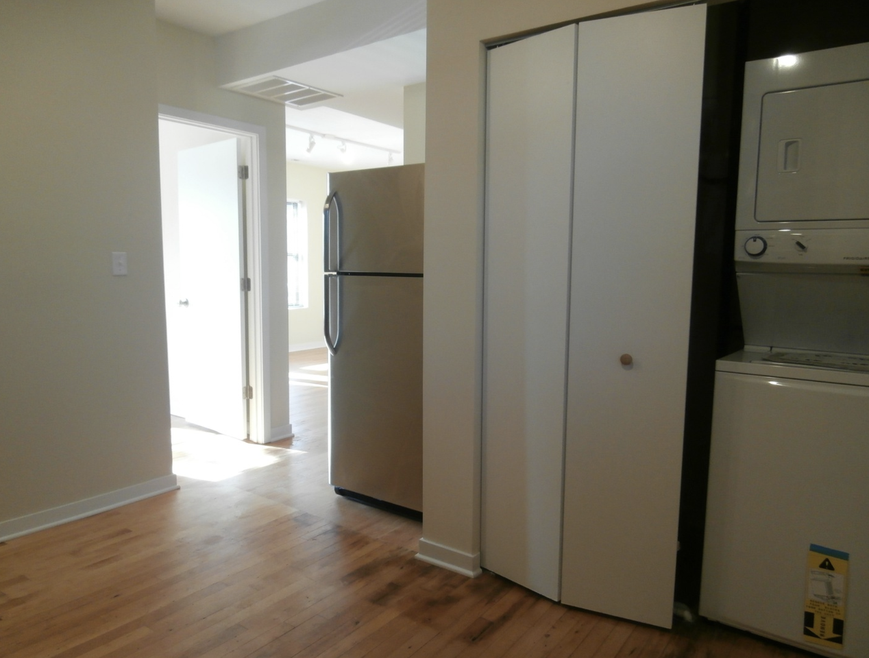 2450 W Albion Ave #1E - Photo 6 of 11