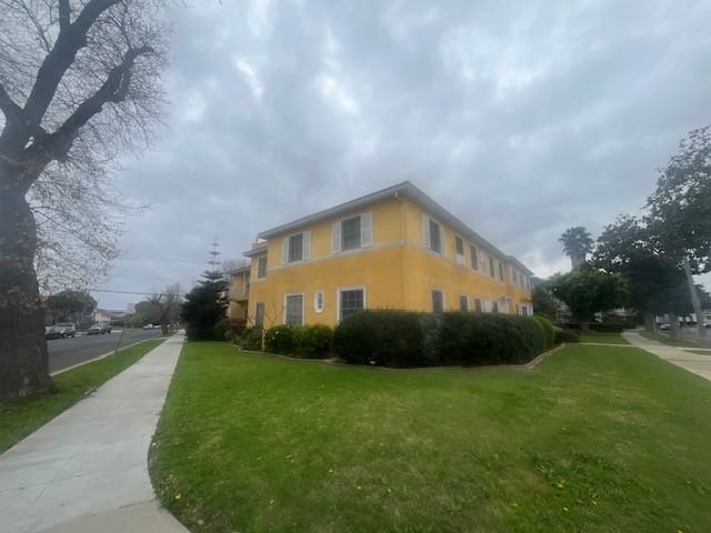 740 E Carson St #3 - Photo 3 of 3