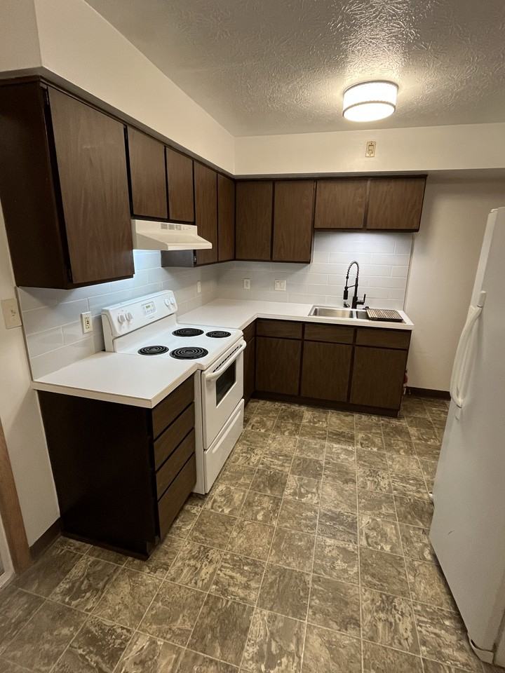 Eastlawn Ave #2450 - Photo 3 of 17