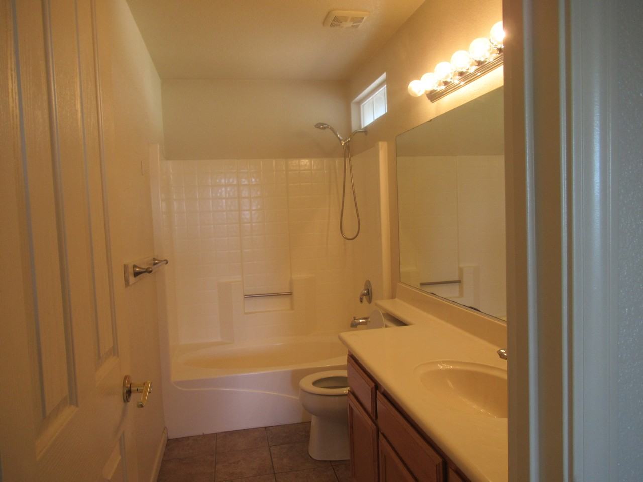 1742 Dunsmuir Way #NA - Photo 7 of 13