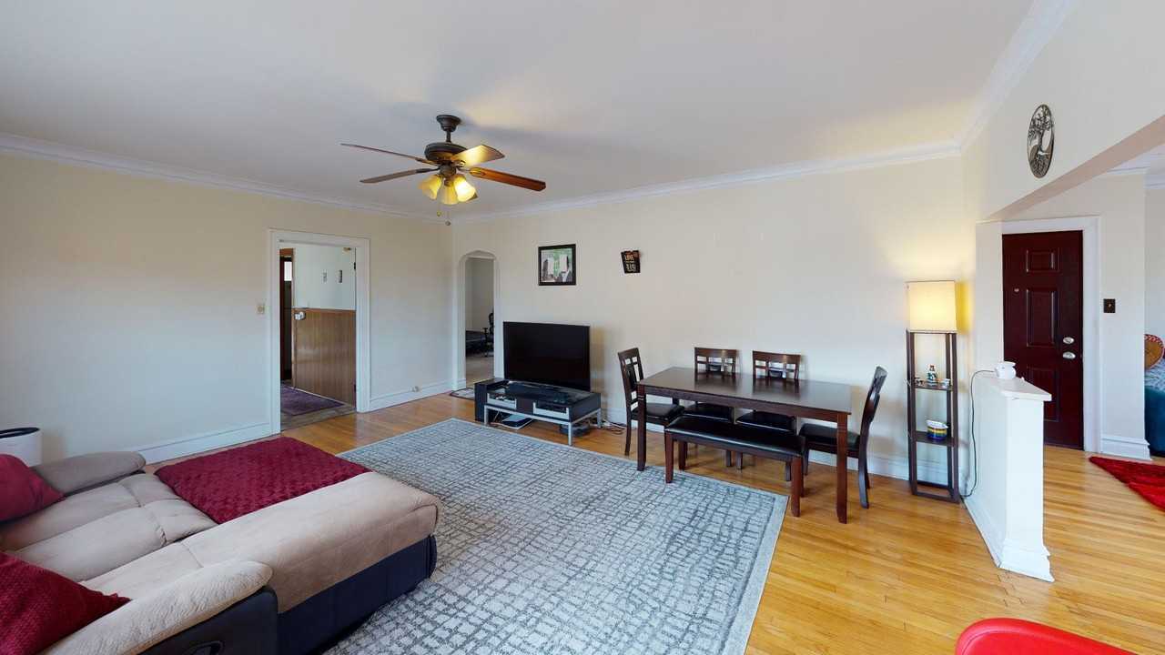 4701 W Warwick Ave #2 - Photo 2 of 12