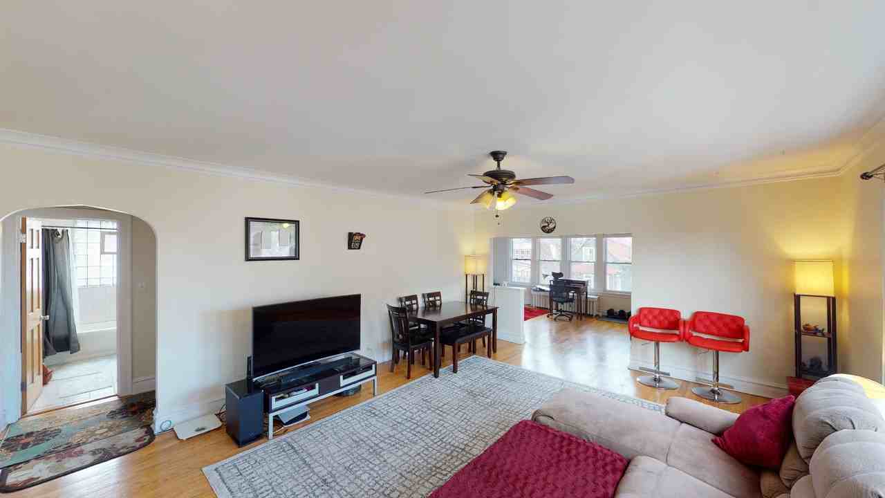 4701 W Warwick Ave #2 - Photo 4 of 12