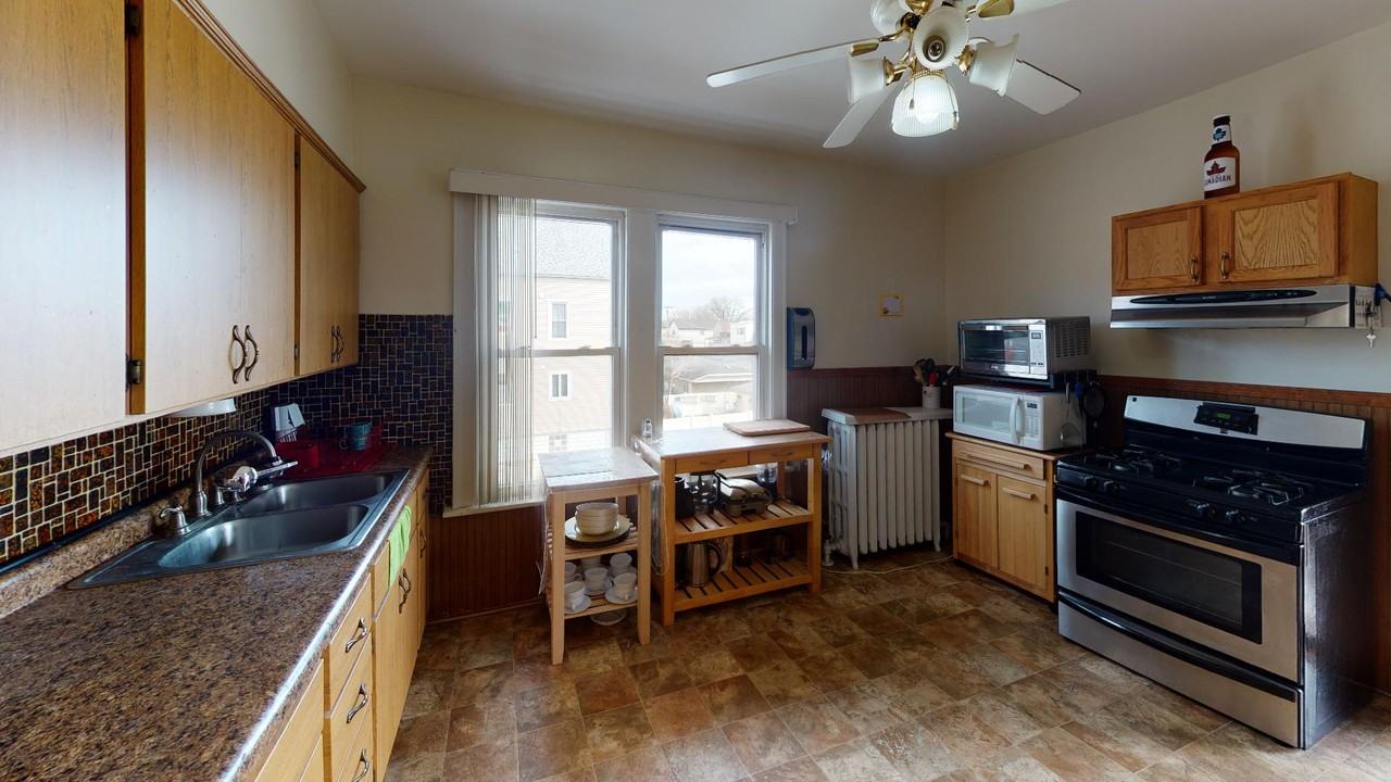 4701 W Warwick Ave #2 - Photo 5 of 12