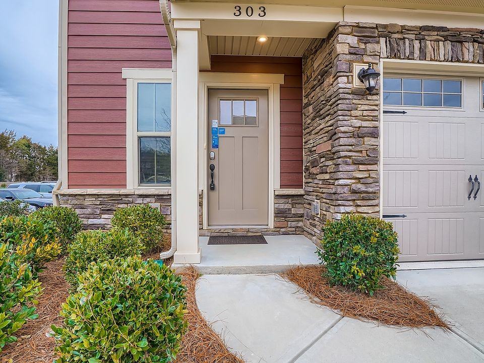 303 Pond Place Ln #0 - Photo 2 of 38