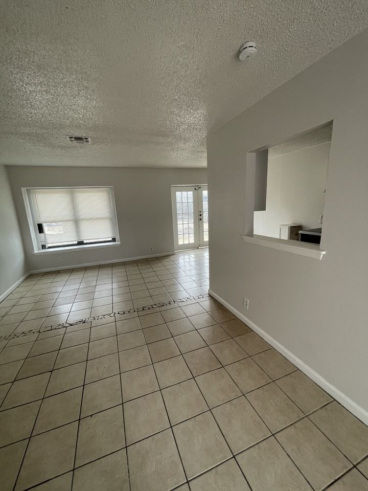 1046 Lemon Tree St #1 - Photo 3 of 16