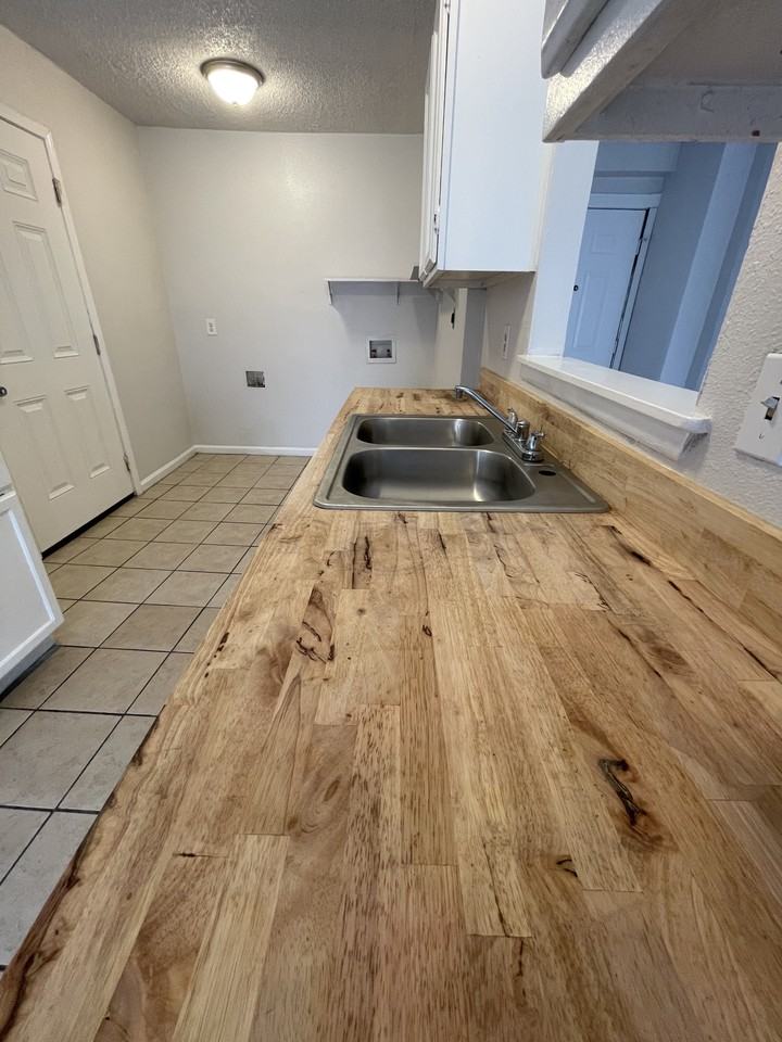 1046 Lemon Tree St #1 - Photo 6 of 16