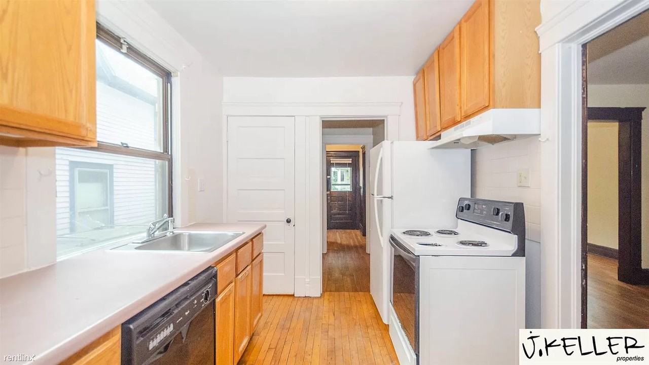 244 Murray Ave #1 - Photo 5 of 21