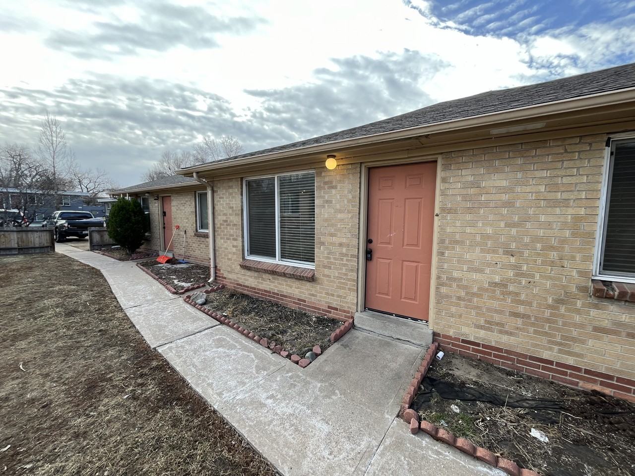 1667 VANCE ST - Photo 2 of 12