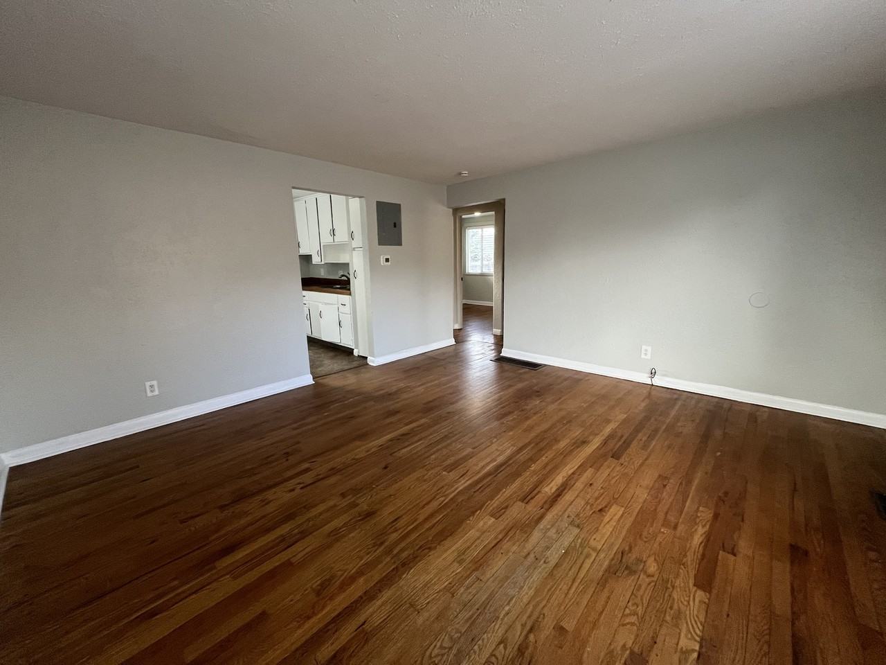 1667 VANCE ST - Photo 5 of 12