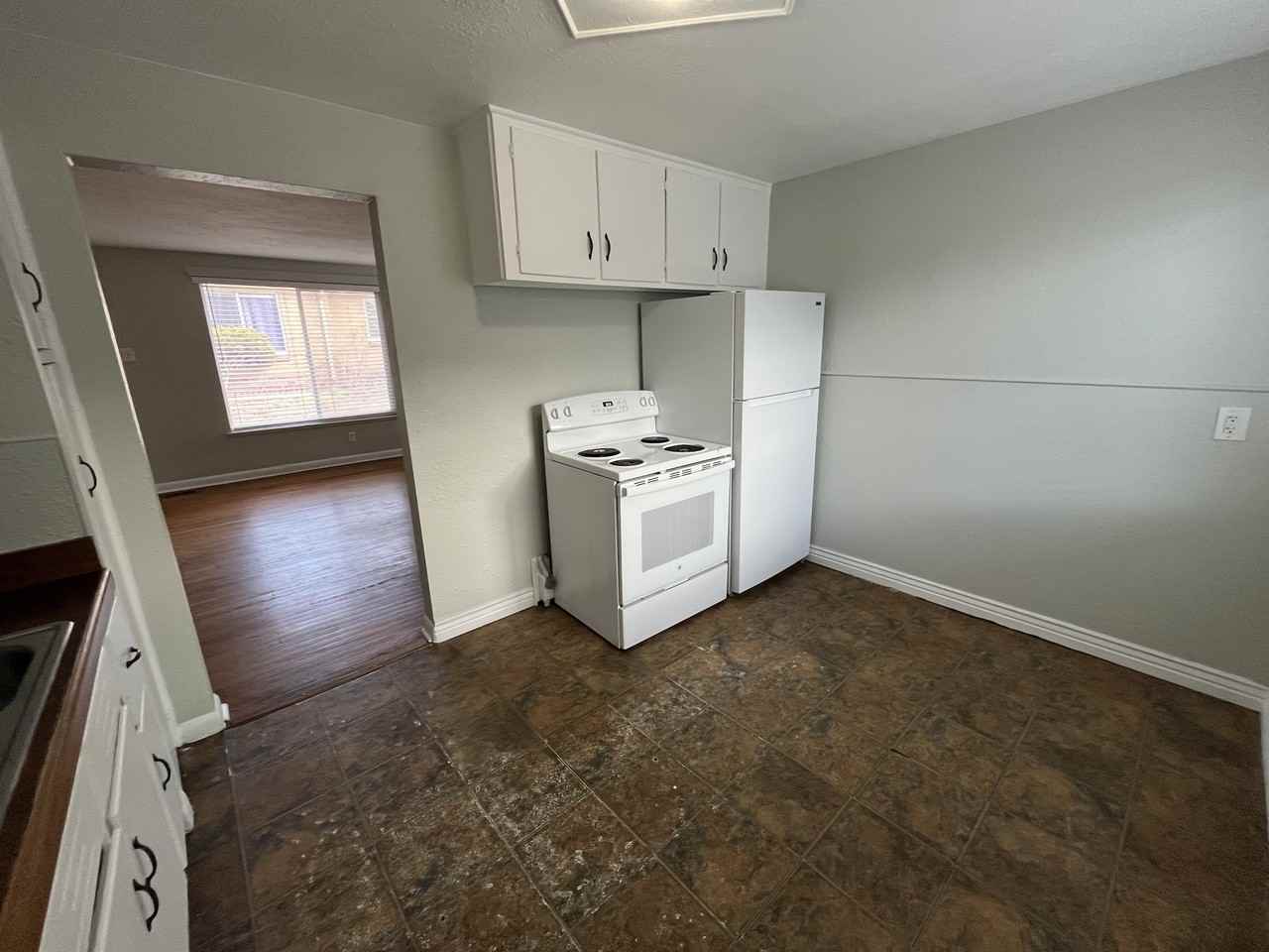 1667 VANCE ST - Photo 7 of 12