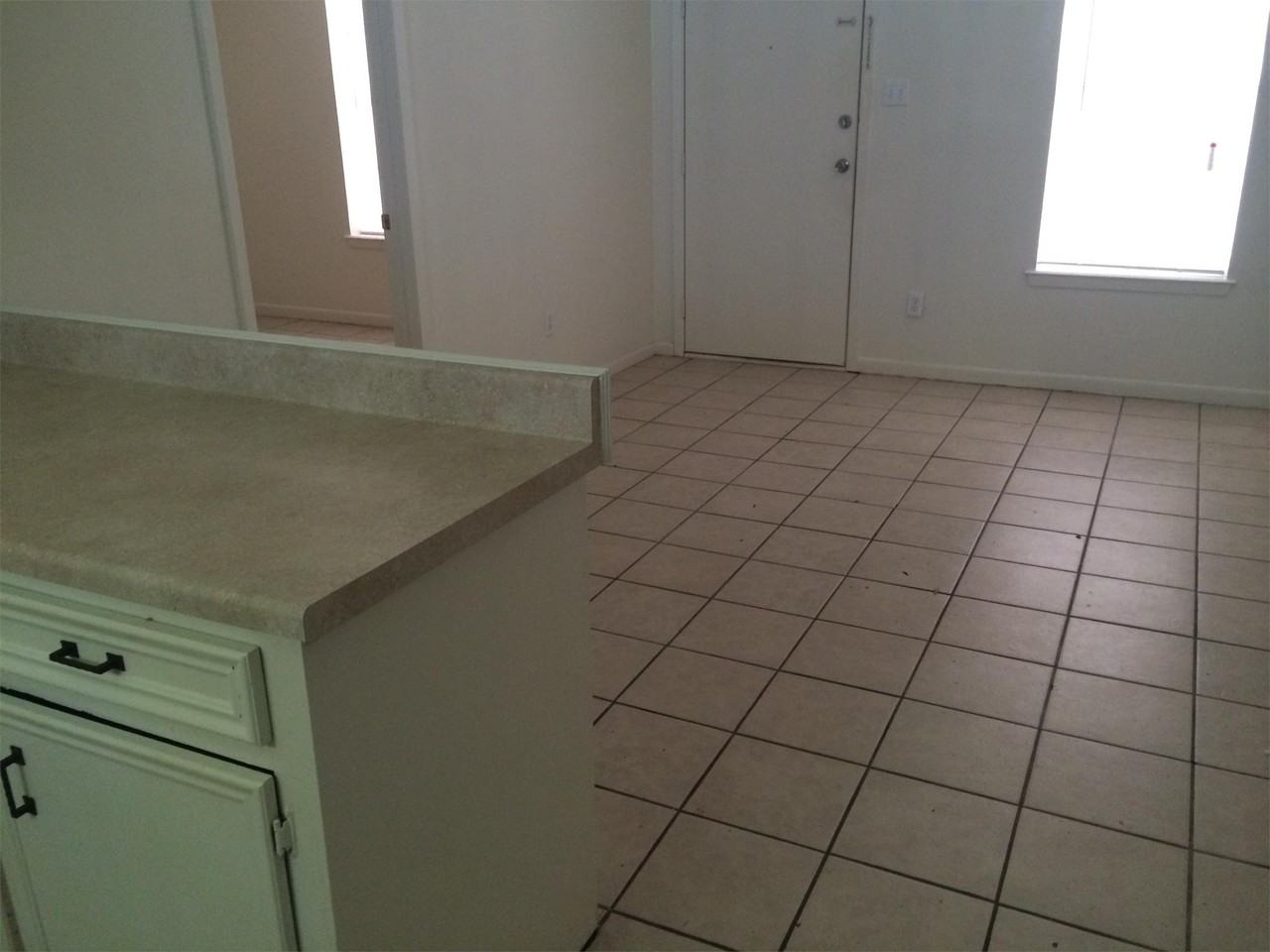 9-Plex - Photo 4 of 8