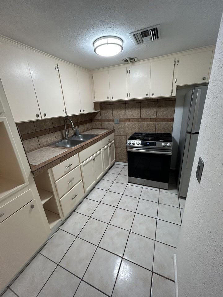 1037 East Prince Road - Photo 2 of 17