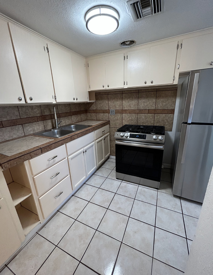 1037 East Prince Road - Photo 5 of 17