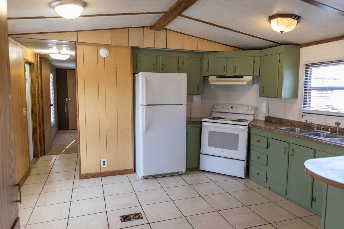 085-02: Laurel MHP - Photo 2 of 10