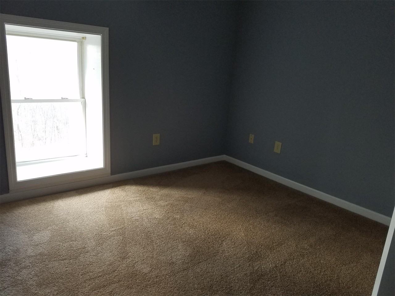 47 Main St - Photo 3 of 8