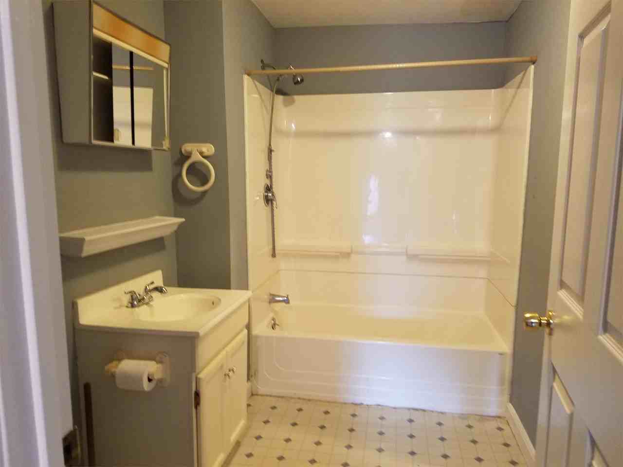 47 Main St - Photo 5 of 8