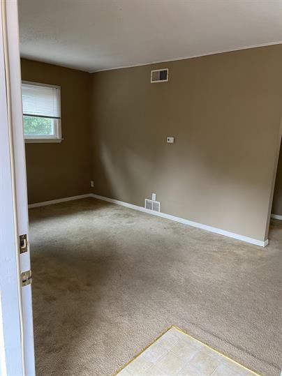 711 W CHURCH St. - Photo 4 of 19