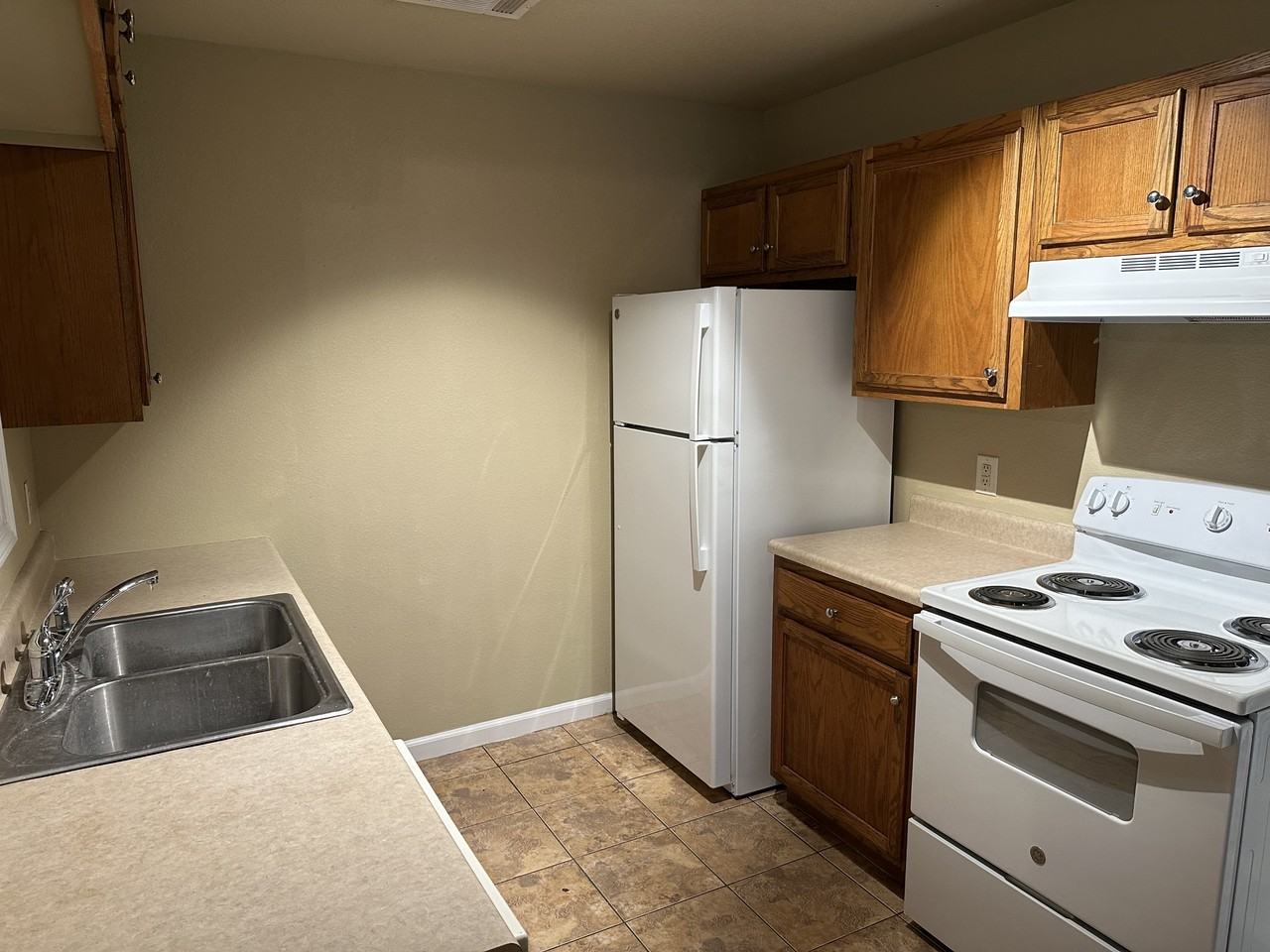 3801 School Street - Photo 4 of 11