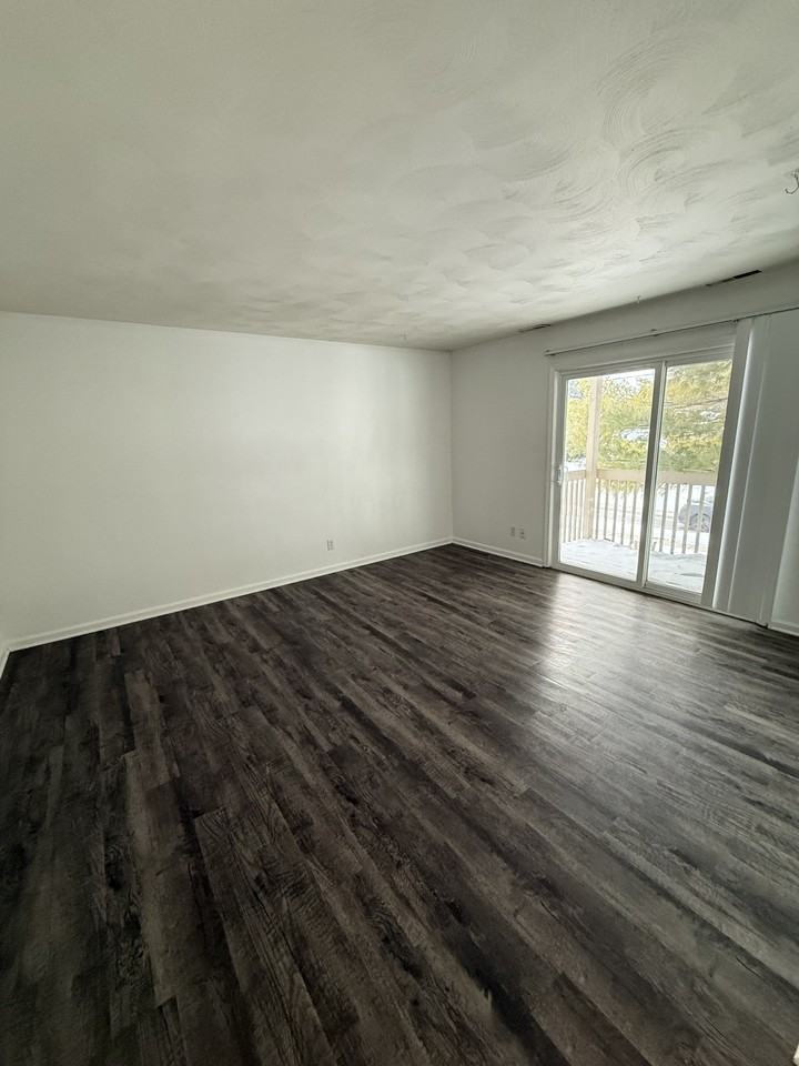 205 East Saginaw Highway - Photo 3 of 23