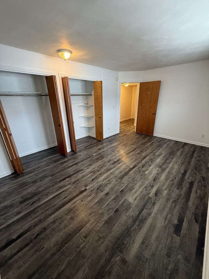 205 East Saginaw Highway - Photo 7 of 23