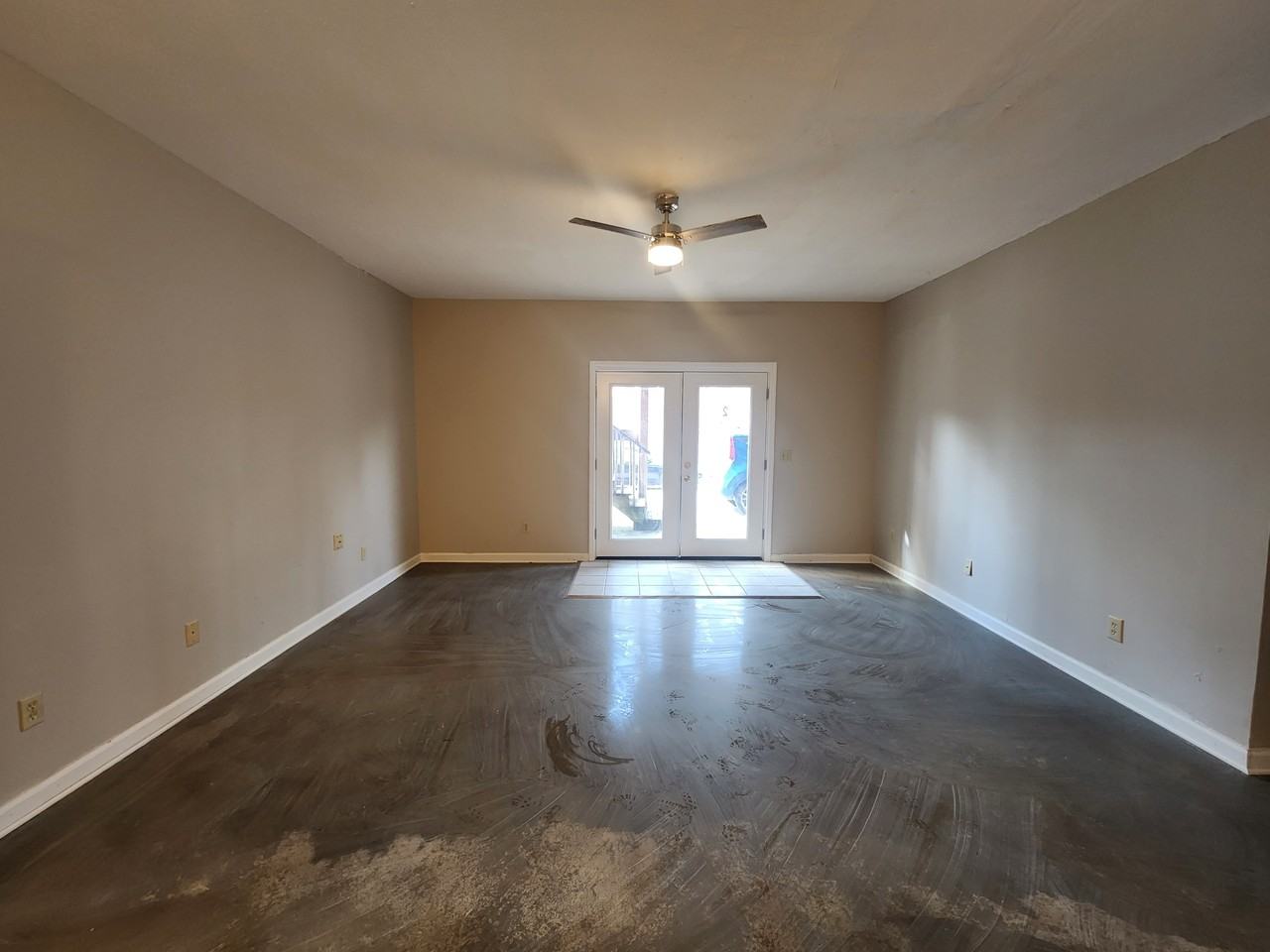 978 N Franklin - Photo 6 of 13