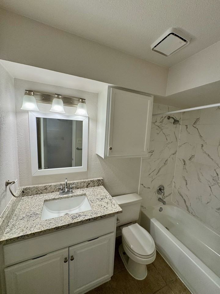 Evergreen Duplexes - Photo 5 of 14