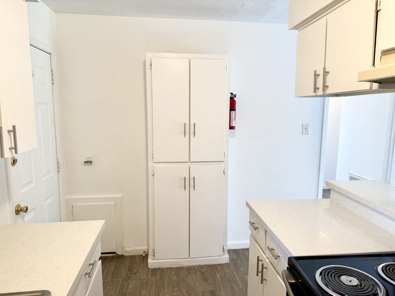 Luna Bay Townhomes - Photo 4 of 28