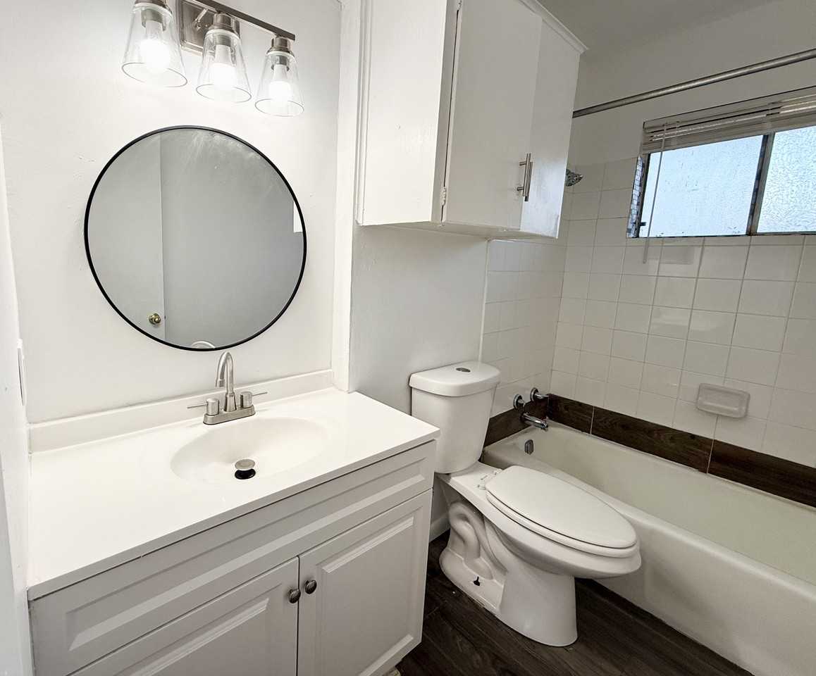 Luna Bay Townhomes - Photo 5 of 28