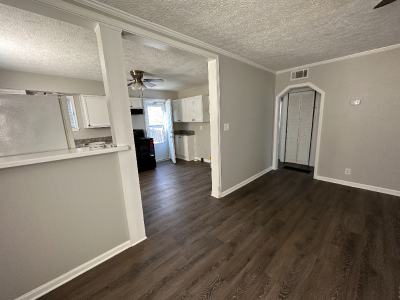 4610 Picadilly Ave - Photo 3 of 9