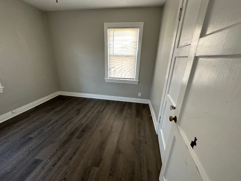 4610 Picadilly Ave - Photo 6 of 9