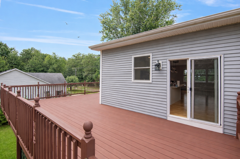 409 Holy Cross Rd - Photo 4 of 32