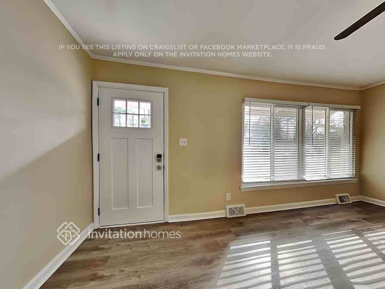 1300 Shannonhouse Dr - Photo 3 of 18