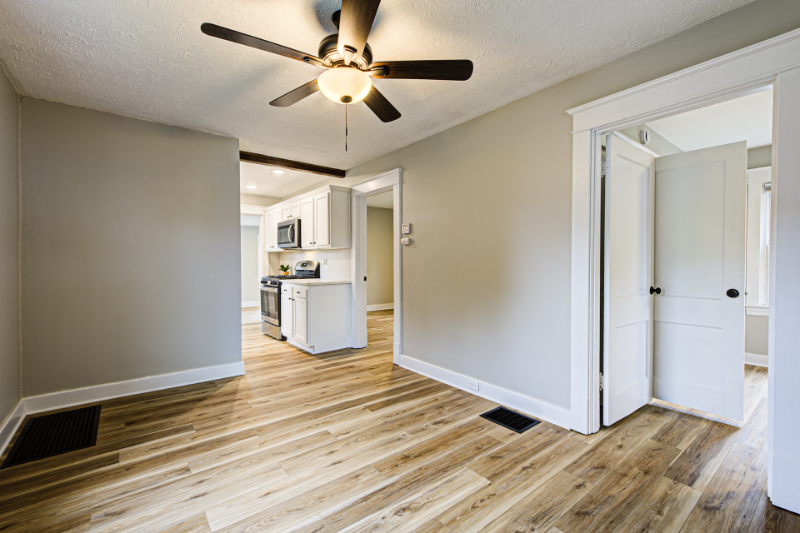 1028 Forrest St - Photo 7 of 20