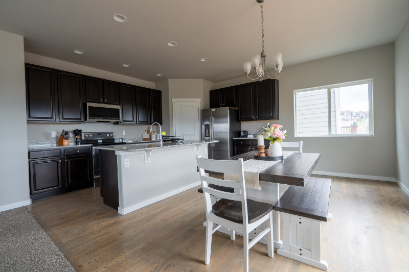 1594 Grand Overlook St - Photo 7 of 17