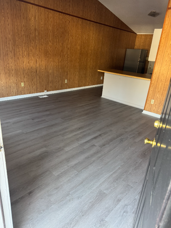 212 Cooper St #212 - Photo 3 of 7