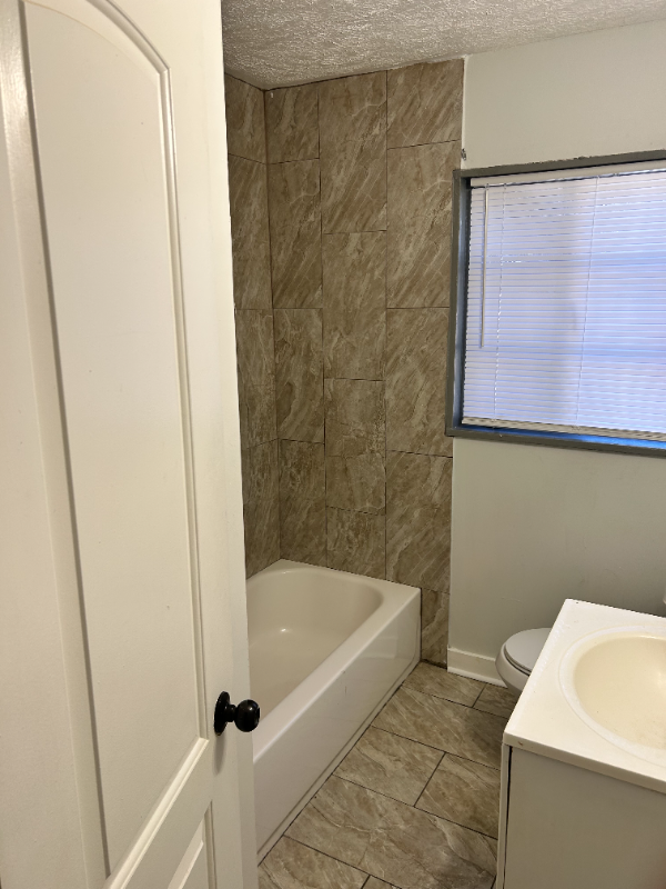 2215 Mobile Ave - Photo 3 of 6