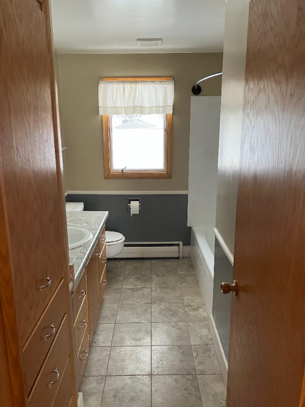 1275 Kellogg St - Photo 7 of 12