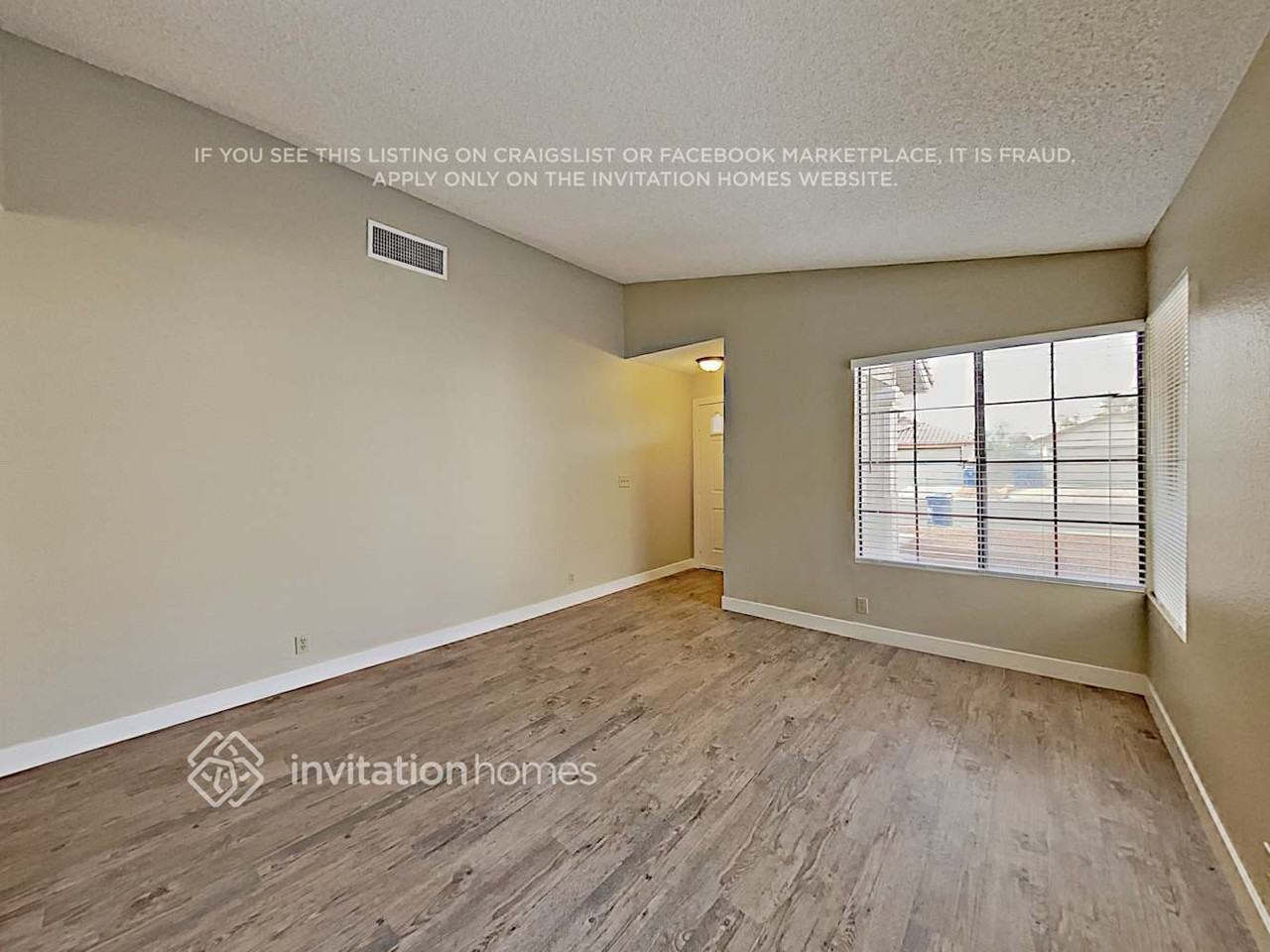 7340 Coffeyville Ave - Photo 4 of 17